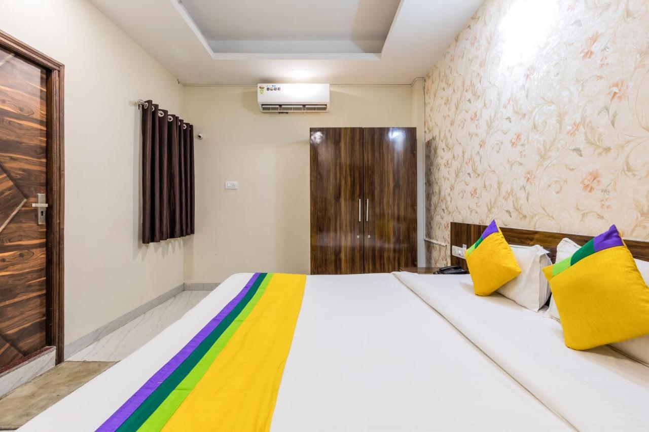 Treebo Trip Namaste Hotel Индор Екстериор снимка