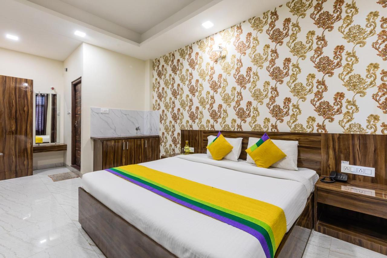 Treebo Trip Namaste Hotel Индор Екстериор снимка