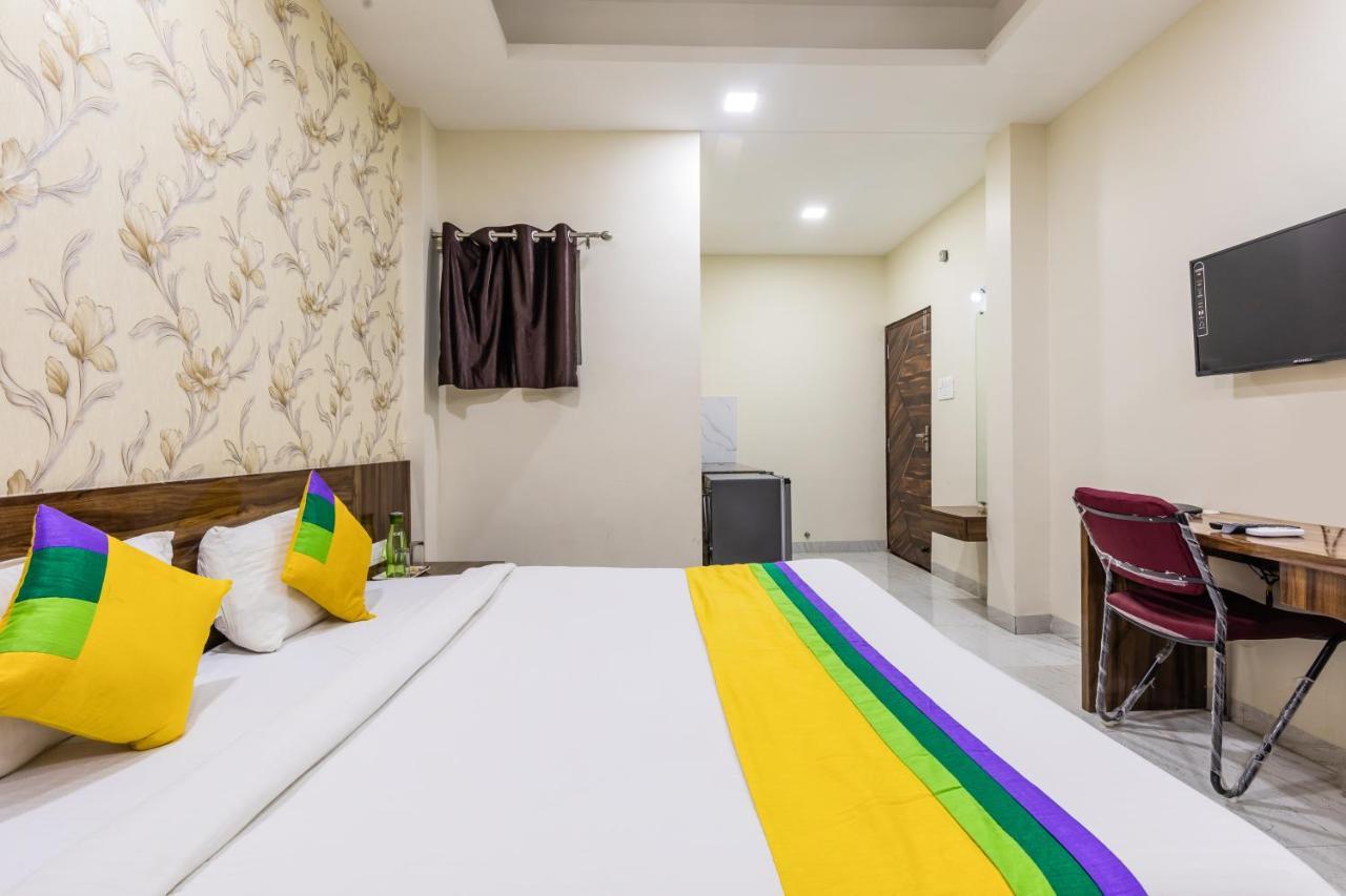 Treebo Trip Namaste Hotel Индор Екстериор снимка
