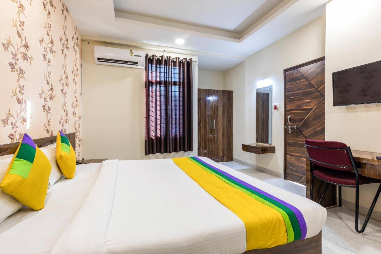 Treebo Trip Namaste Hotel Индор Екстериор снимка