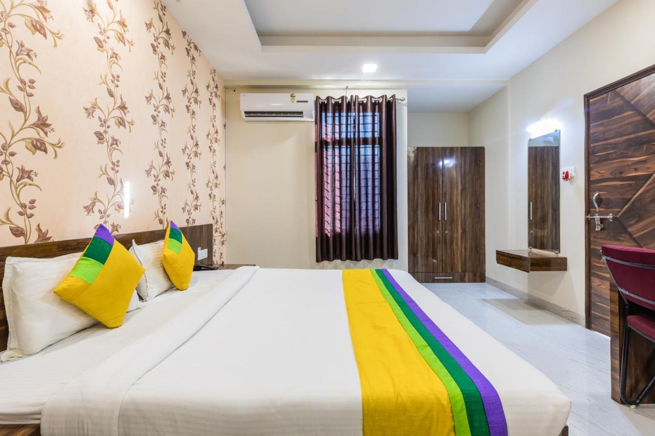 Treebo Trip Namaste Hotel Индор Екстериор снимка
