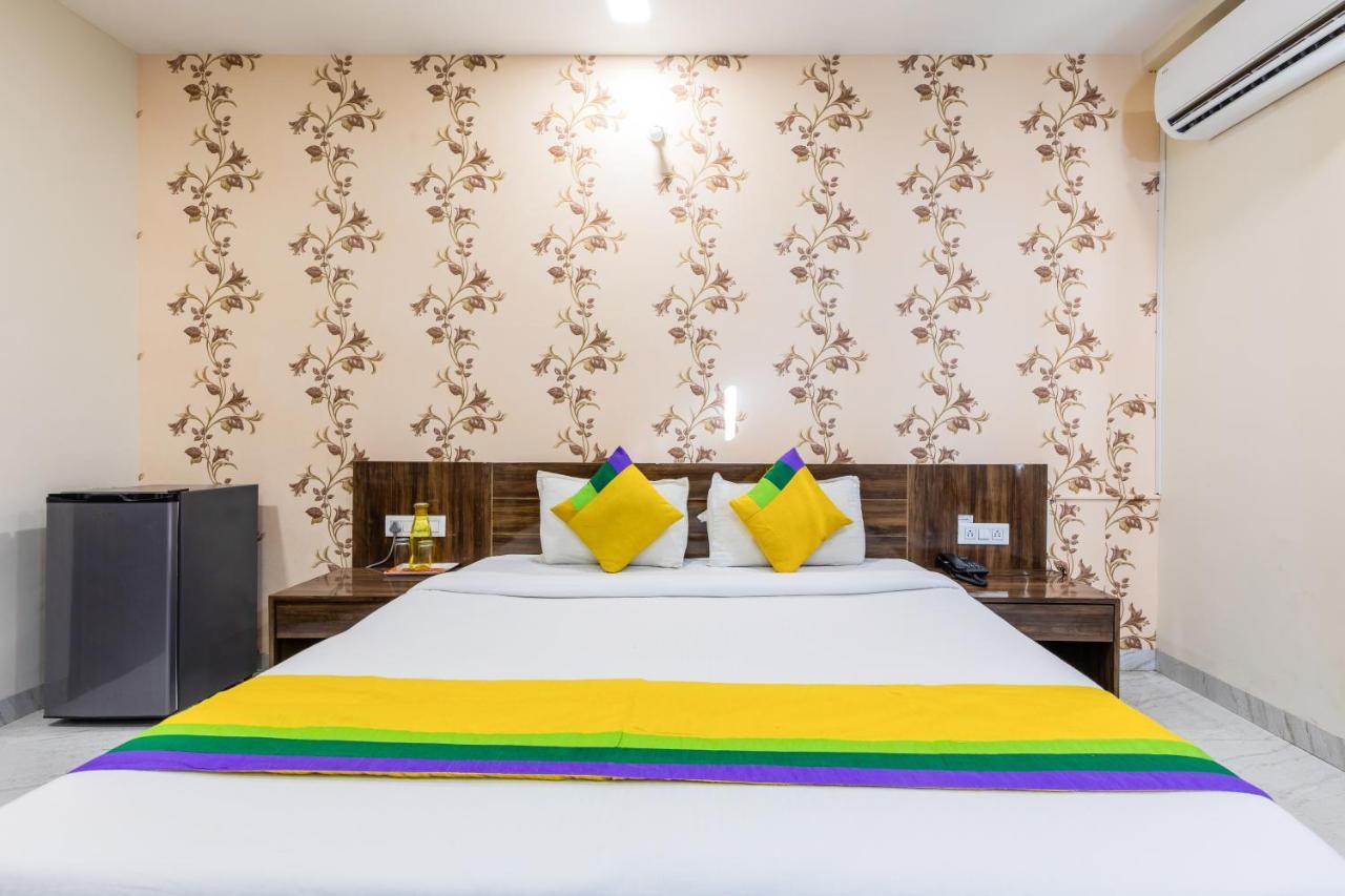 Treebo Trip Namaste Hotel Индор Екстериор снимка